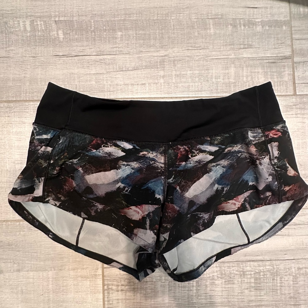 Lululemon Black and Multicolor Speed Up Shorts 2.5’